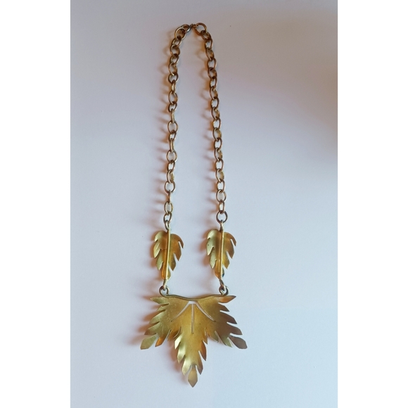 Midcentury Handcrafted Artisan Choker Necklace Brass Maple Leaf - Picture 2 of 3